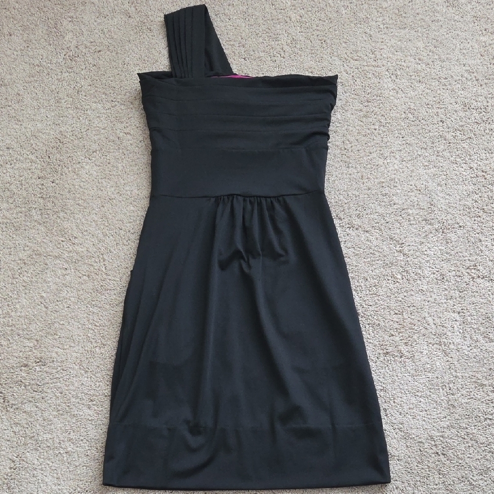 Gretchen Scott Designs Chic Black One-Shoulder Dress - Picture 3 of 4